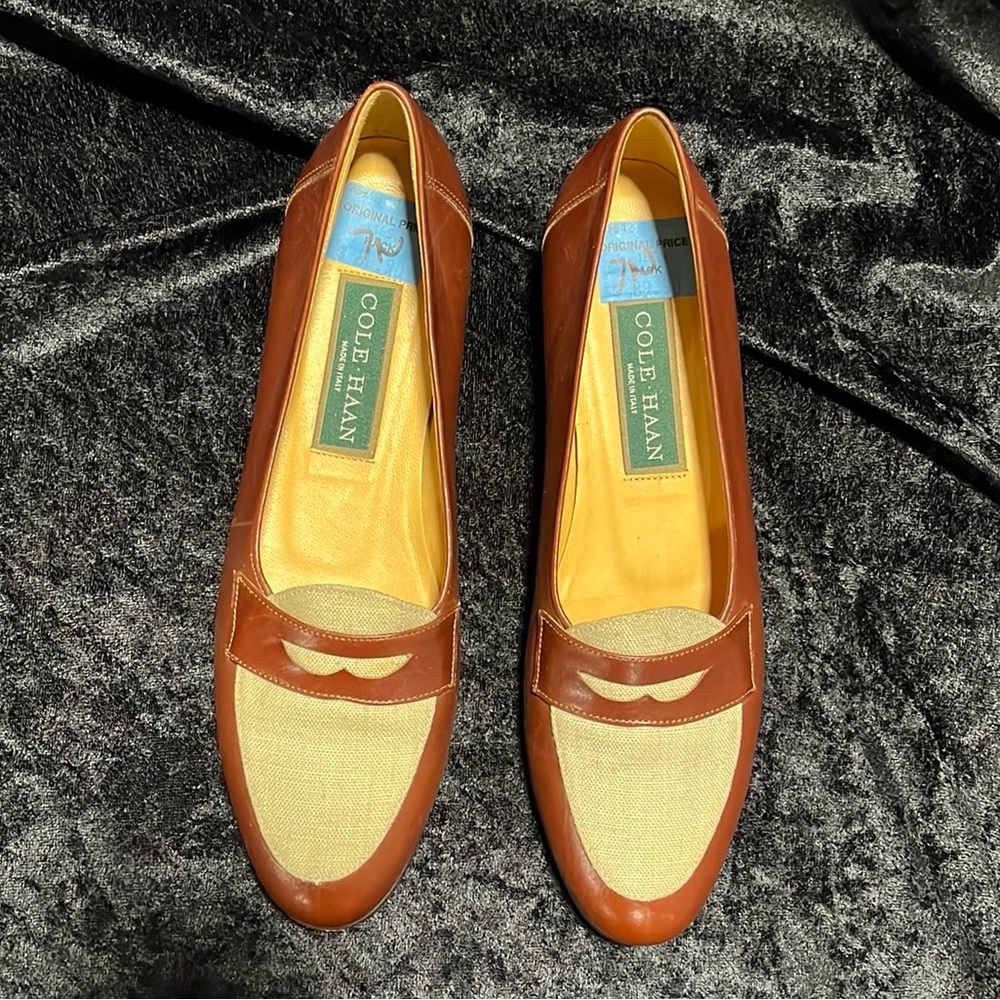 Cole Haan Vintage Women’s Loafer Size 7AA READ SIZING